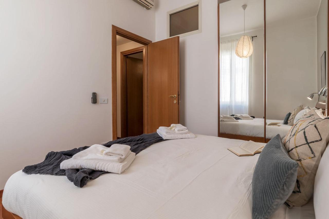 Lively Roma Trastevere Renovated Apartment - Fromhometorome Extérieur photo