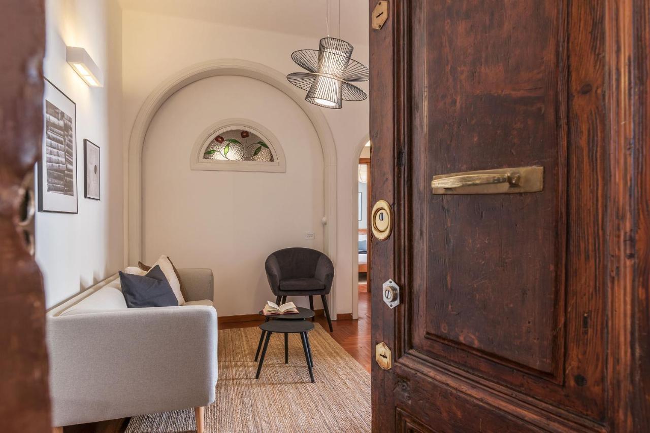 Lively Roma Trastevere Renovated Apartment - Fromhometorome Extérieur photo